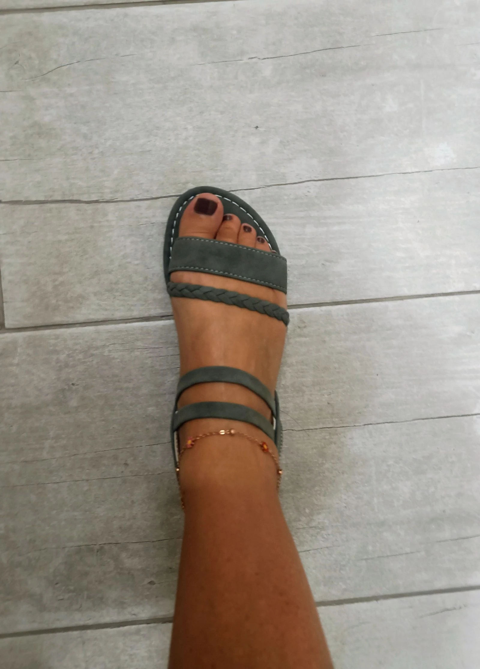 Sandalias planas verde oliva